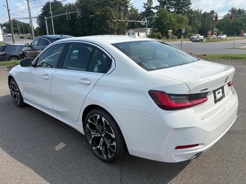 2025 BMW 330 i xDrive
