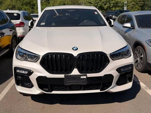 Mineral White Metallic 2021 BMW X6 M50i