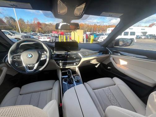 2023 BMW 530 i xDrive
