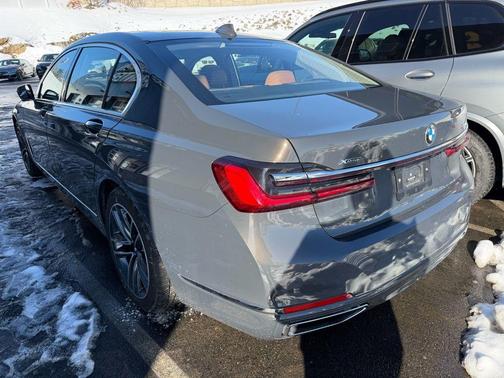 2022 BMW 750 i xDrive