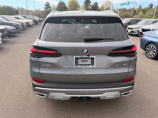 Gray Metallic 2026 BMW X5 xDrive40i