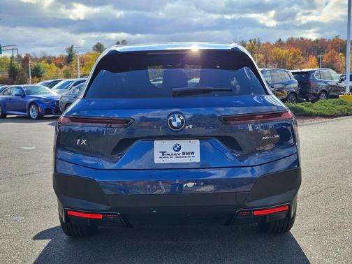 2025 BMW iX xDrive50