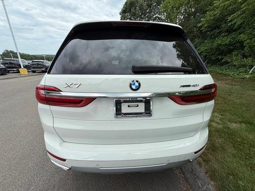 2022 BMW X7 xDrive40i