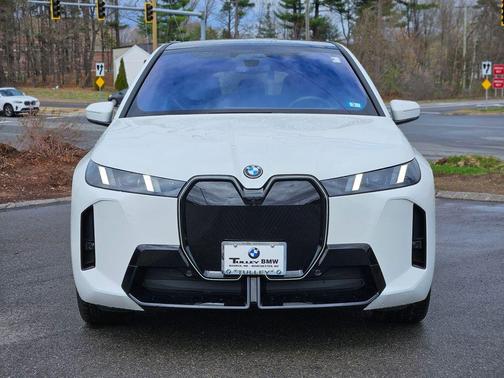 Alpine White 2026 BMW iX xDrive60