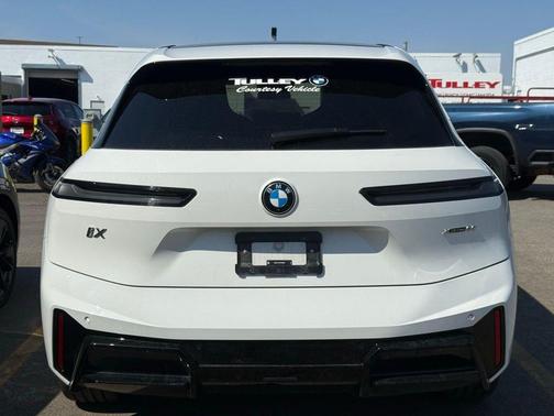 Alpine White 2026 BMW iX xDrive60