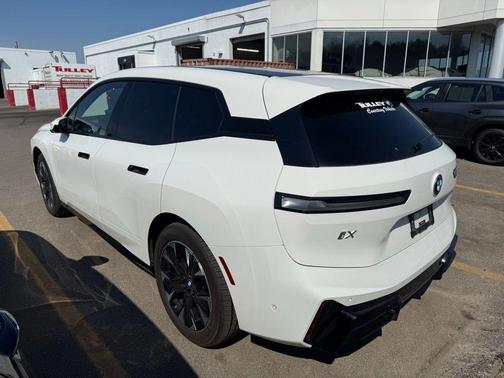 Alpine White 2026 BMW iX xDrive60