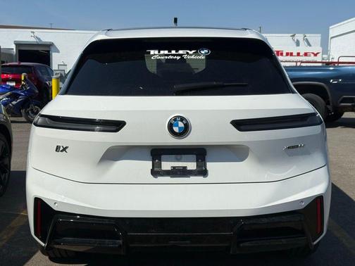 Alpine White 2026 BMW iX xDrive60
