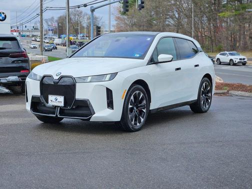 Alpine White 2026 BMW iX xDrive60