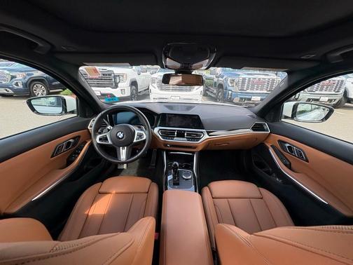 2022 BMW 330 i xDrive