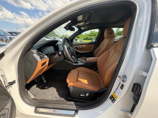 2022 BMW 330 i xDrive