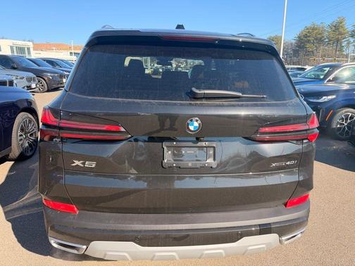 Black Sapphire Metallic 2026 BMW X5 xDrive40i