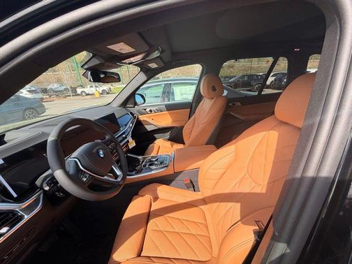 Black Sapphire Metallic 2026 BMW X5 xDrive40i