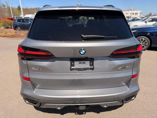 Gray Metallic 2026 BMW X5 xDrive40i