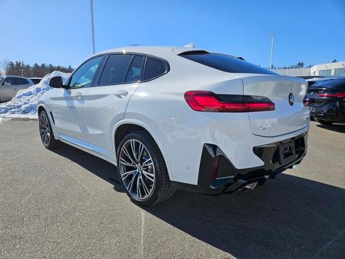 2024 BMW X4 xDrive30i