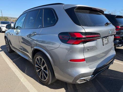 Skyscraper Gray Metallic 2024 BMW X5 xDrive40i