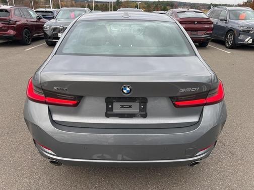 2023 BMW 330 i xDrive