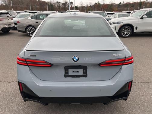 2026 BMW 530 i xDrive