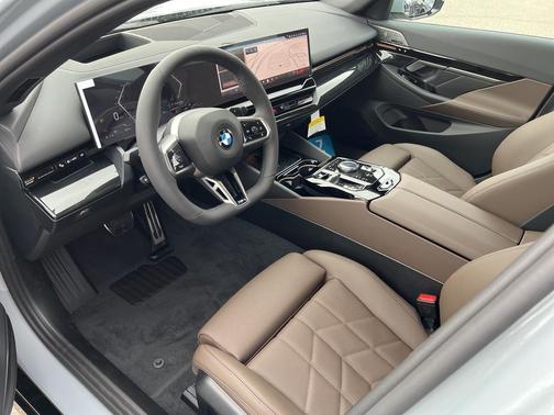 2026 BMW 530 i xDrive