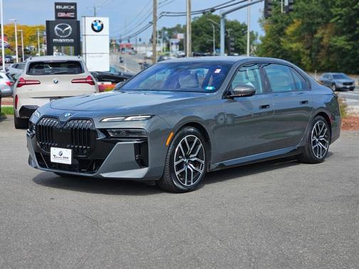 2023 BMW 760 760i xDrive