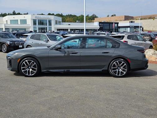 2023 BMW 760 760i xDrive