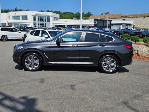 2023 BMW X4 xDrive30i