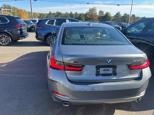 2025 BMW 330 i xDrive