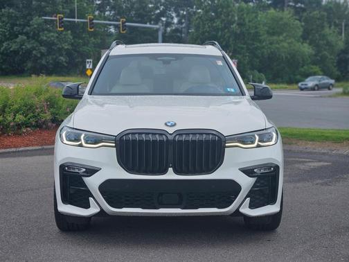 2021 BMW X7 M50i