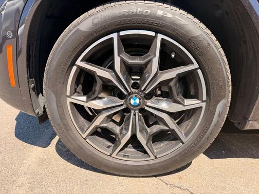 Dark Graphite Metallic 2024 BMW X3 xDrive30i