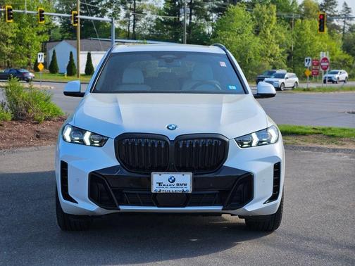 Mineral White Metallic 2026 BMW X5 xDrive40i