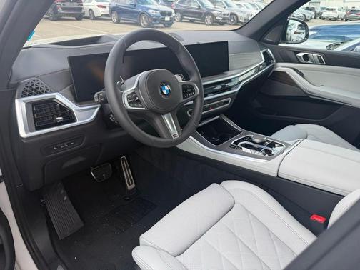 Mineral White Metallic 2026 BMW X5 xDrive40i