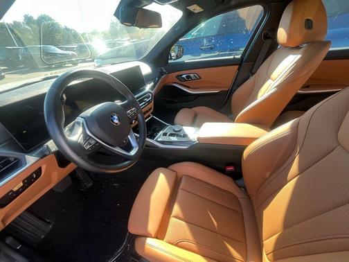 2023 BMW 330 i xDrive
