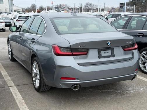 2025 BMW 330 i xDrive
