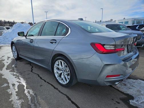 2025 BMW 330 i xDrive