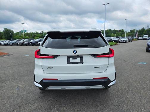 Alpine White 2023 BMW X1 xDrive28i