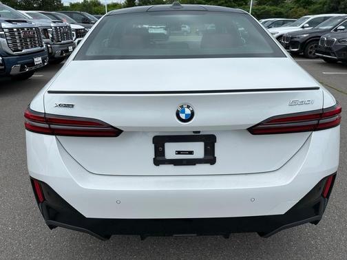 2026 BMW 530 i xDrive