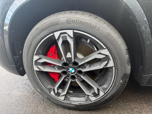 Black Sapphire Metallic 2026 BMW X1 xDrive28i