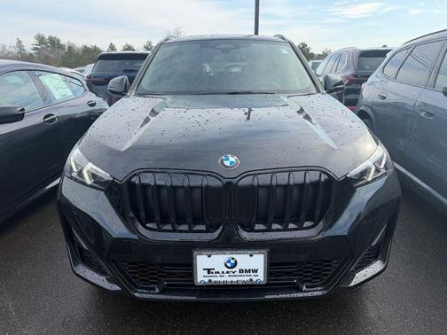 Black Sapphire Metallic 2026 BMW X1 xDrive28i