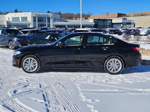 2023 BMW 330 i xDrive