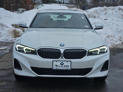 2023 BMW 330 i xDrive