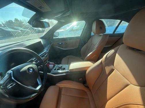 2023 BMW 330 i xDrive