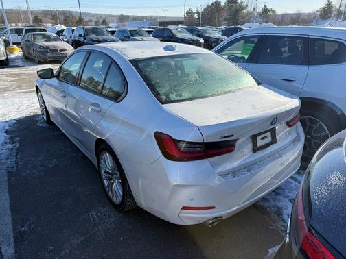 2023 BMW 330 i xDrive