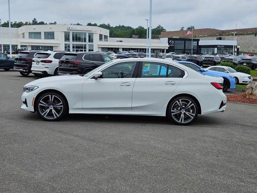 2022 BMW 330 i xDrive