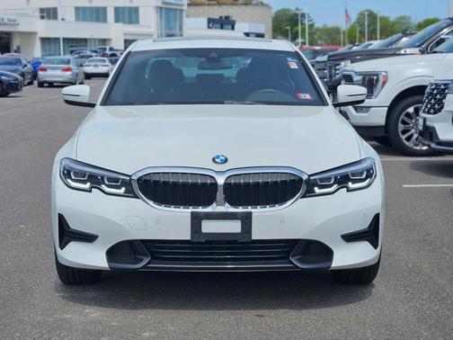 2022 BMW 330 i xDrive