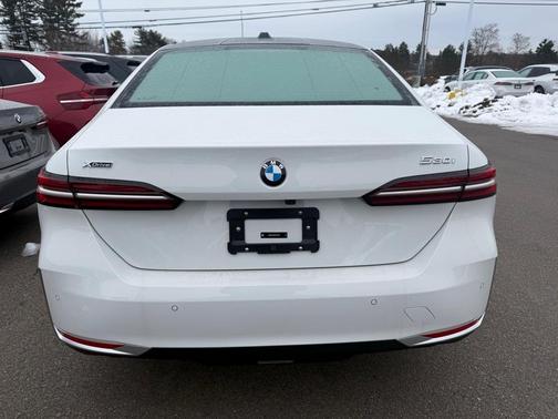 2026 BMW 530 i xDrive