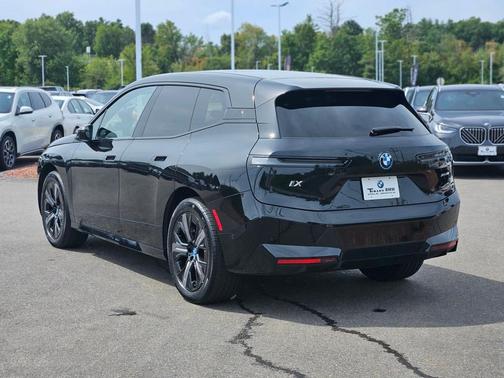 2025 BMW iX xDrive50