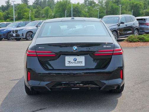 2025 BMW 540 i xDrive