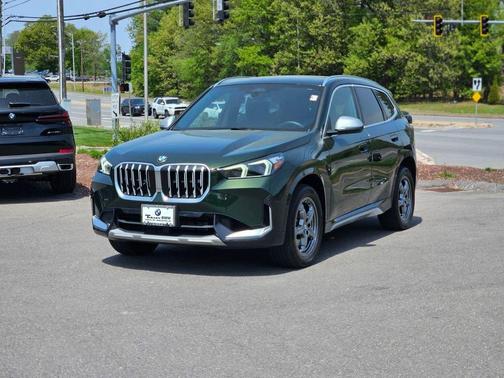 San Remo Green Metallic 2023 BMW X1 xDrive28i