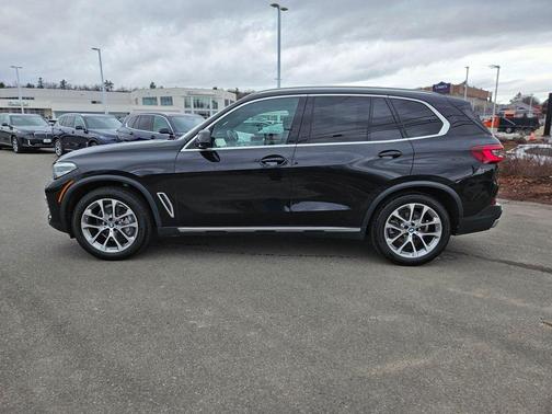 Black Sapphire Metallic 2023 BMW X5 xDrive40i