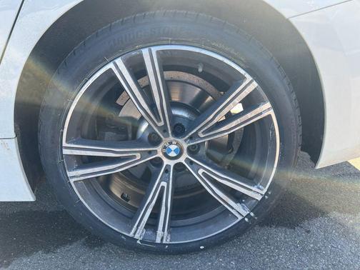 2022 BMW 330 i xDrive