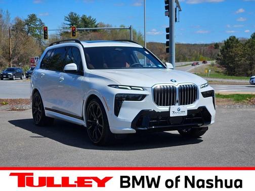 Mineral White Metallic 2026 BMW X7 xDrive40i